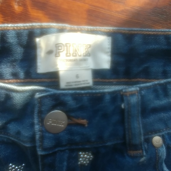 Victoria's secret pink size 6 shorts - Picture 3 of 3